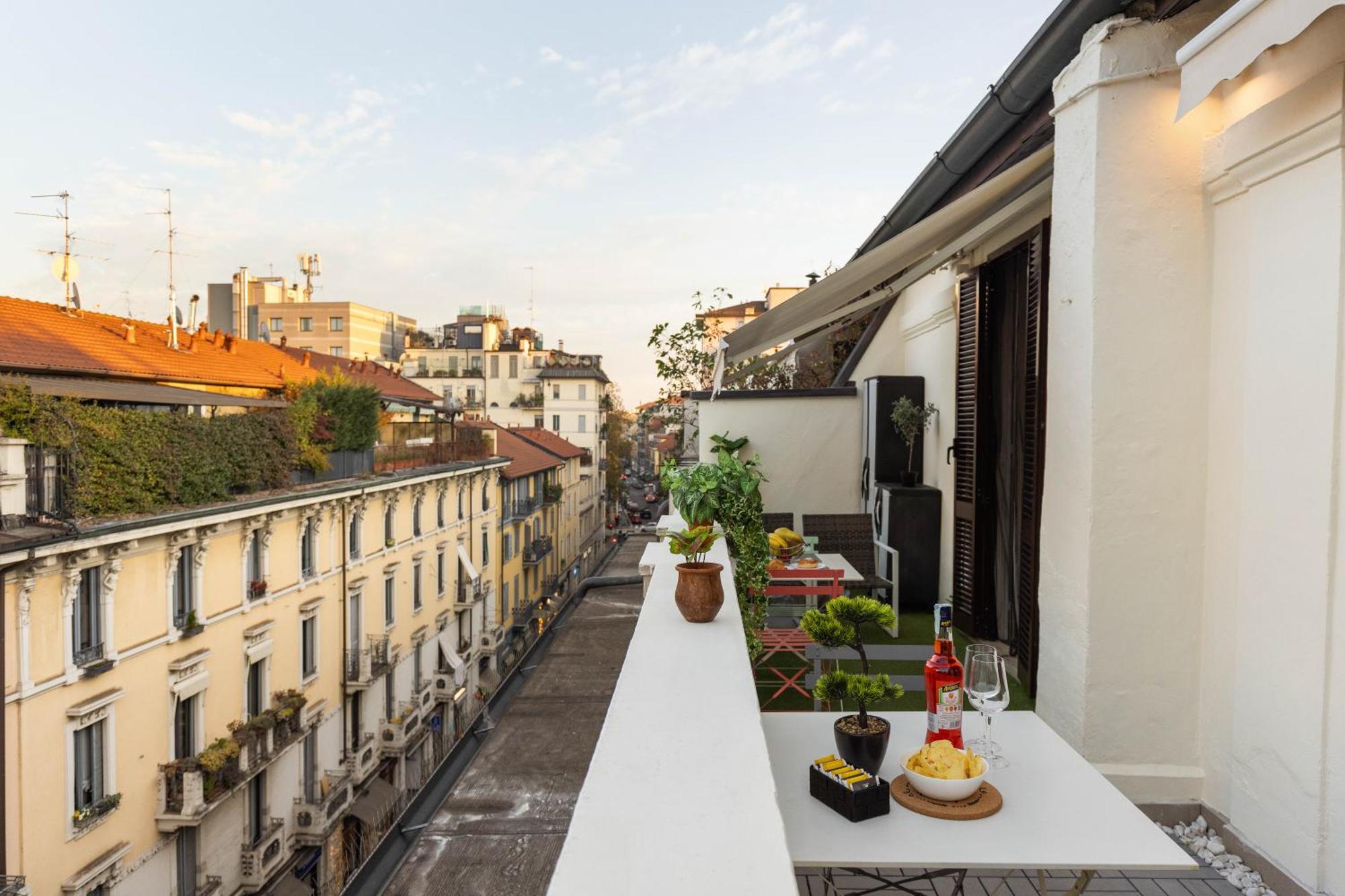 Life Elegant Penthouse With Terrace, Wi-fi Netflix, Subway 5 Min - Very Convenient Location Apartment *