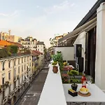 Milano City Life Elegant Penthouse With Terrace, Wi-Fi Netflix, Subway 5 Min - Very Convenient Location