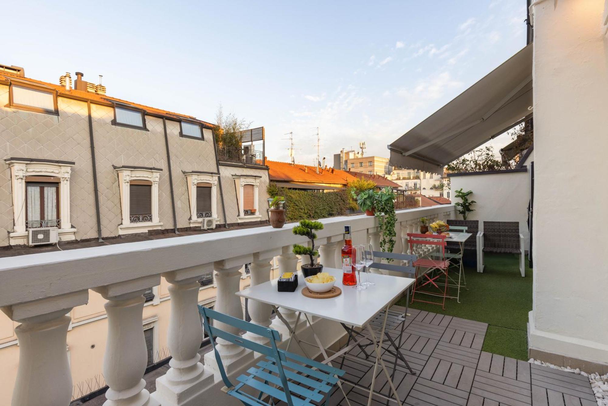 Life Elegant Penthouse With Terrace, Wi-fi Netflix, Subway 5 Min - Very Convenient Location