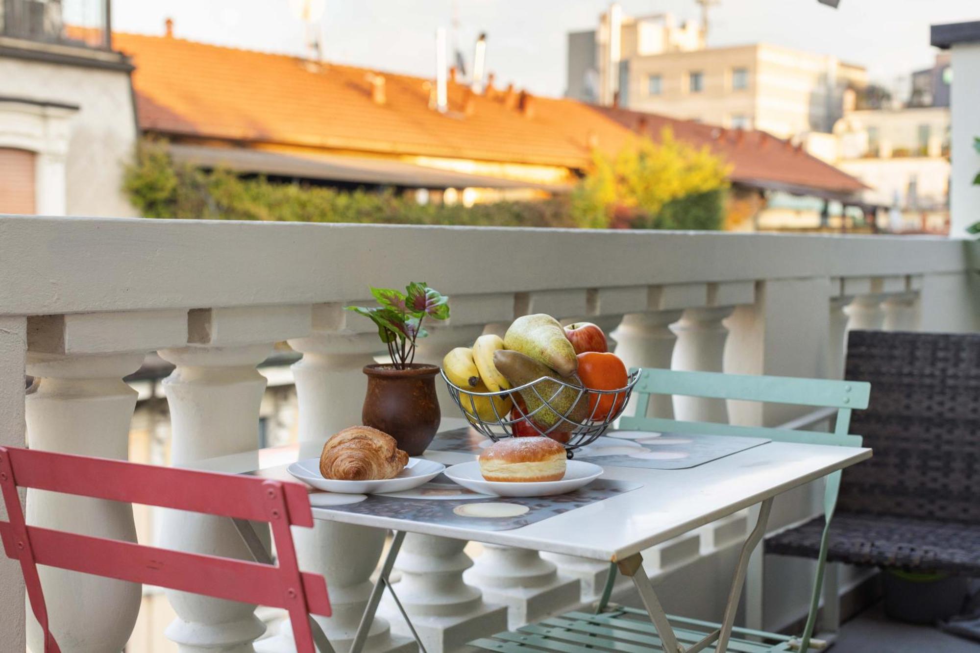 Life Elegant Penthouse With Terrace, Wi-fi Netflix, Subway 5 Min - Very Convenient Location Appartamento